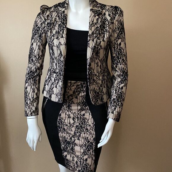 Kardashian Kollection Lace Blazer w/Matching Dress - Size M - Picture 4 of 17